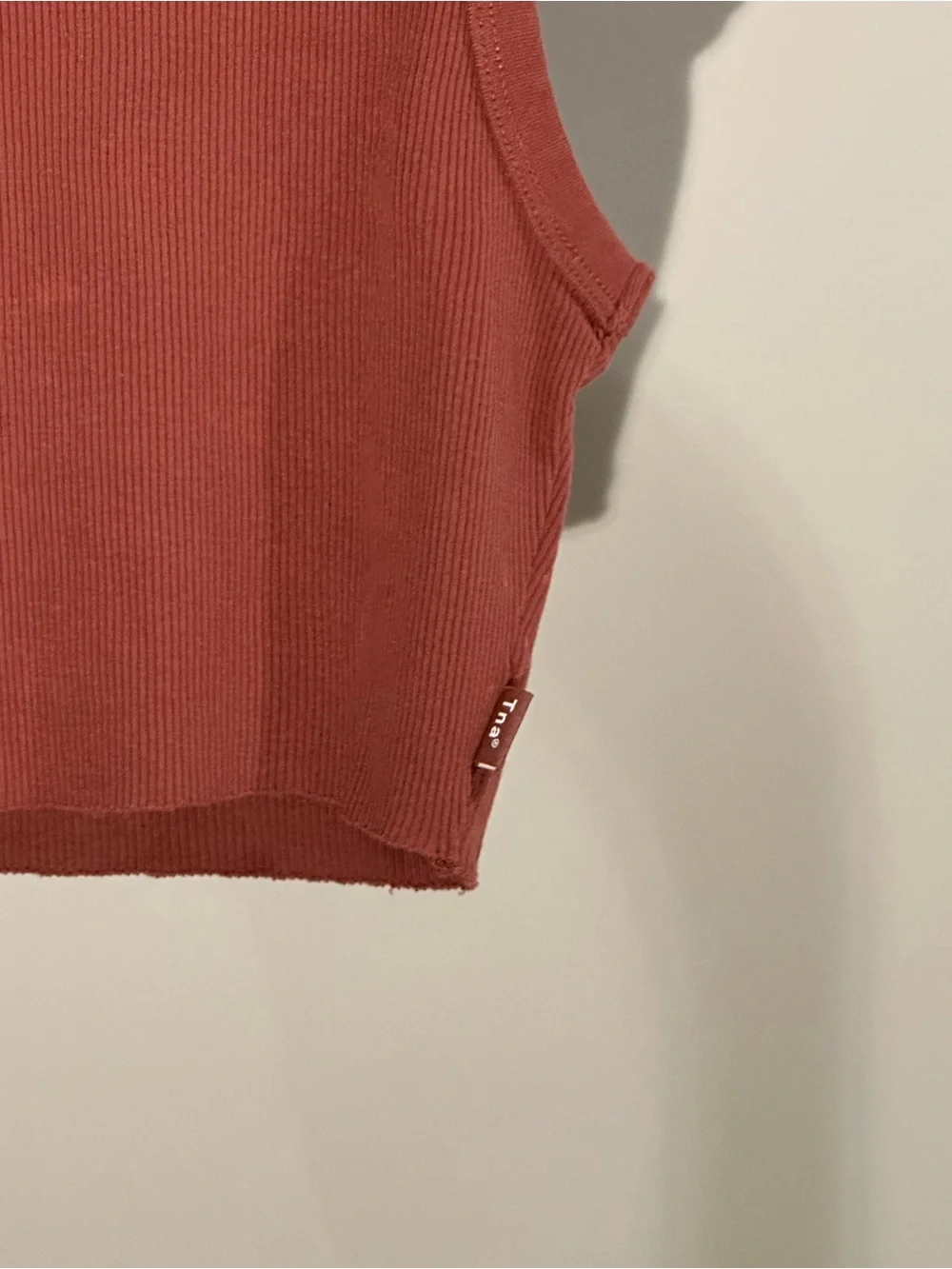 TNA Ribbed Crop Tank Top - Picture 4 of 4